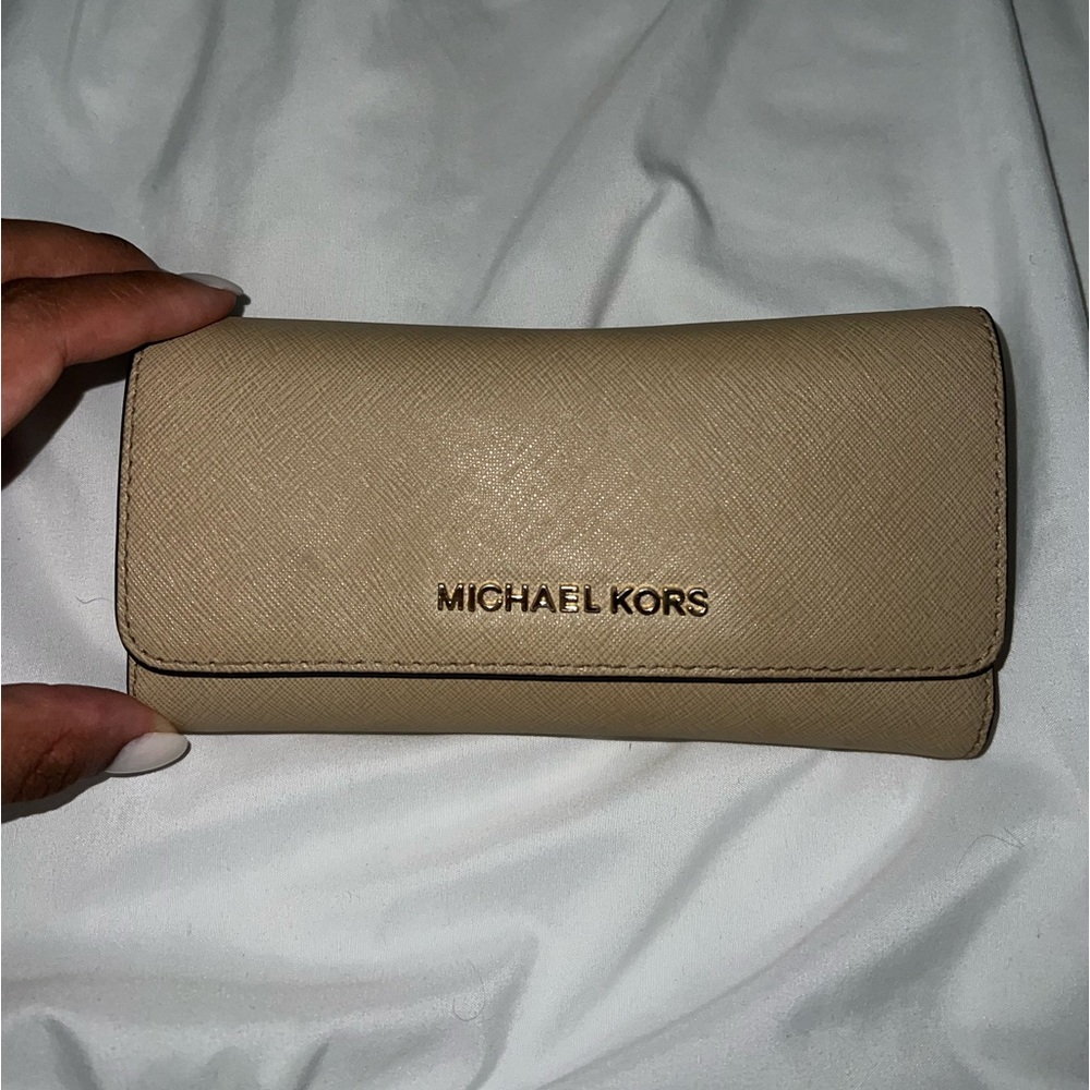 Micheal Kors Trifold wallet